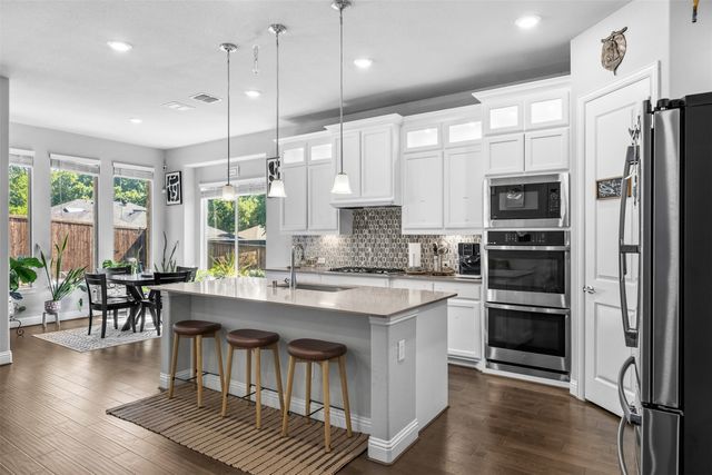 2204 Christopher Lane, Euless, TX 76040