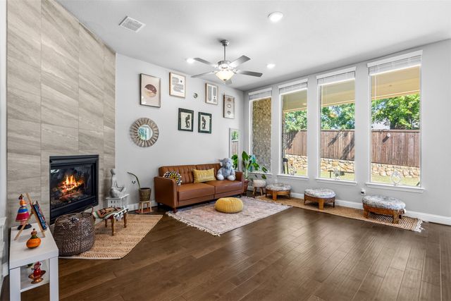 2204 Christopher Lane, Euless, TX 76040