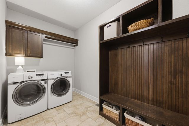 30100 W Deerwood Circle, Garden Plain, KS 67050