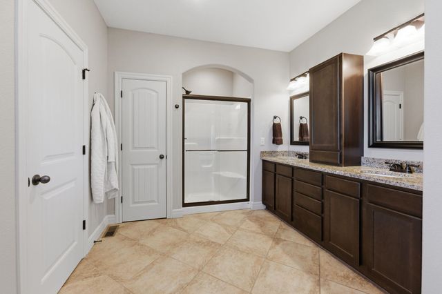 30100 W Deerwood Circle, Garden Plain, KS 67050