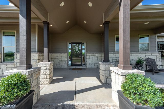 30100 W Deerwood Circle, Garden Plain, KS 67050