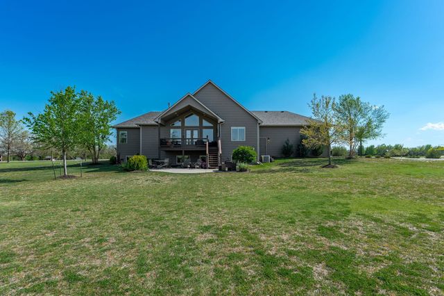 30100 W Deerwood Circle, Garden Plain, KS 67050
