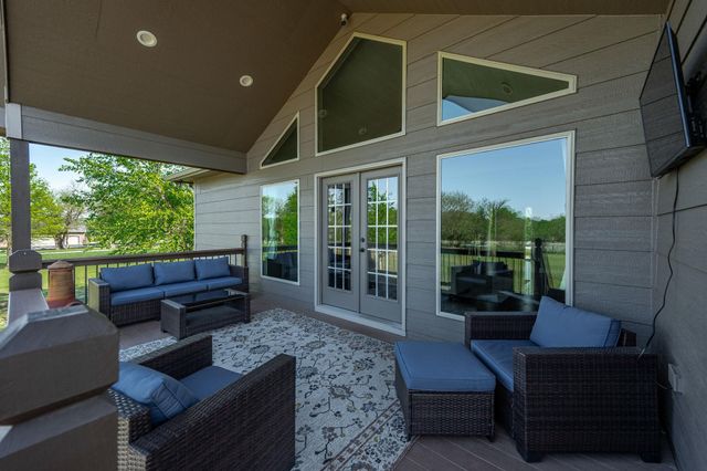 30100 W Deerwood Circle, Garden Plain, KS 67050