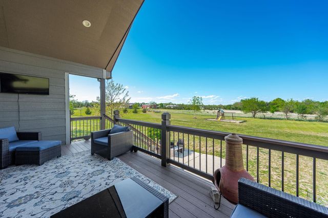 30100 W Deerwood Circle, Garden Plain, KS 67050