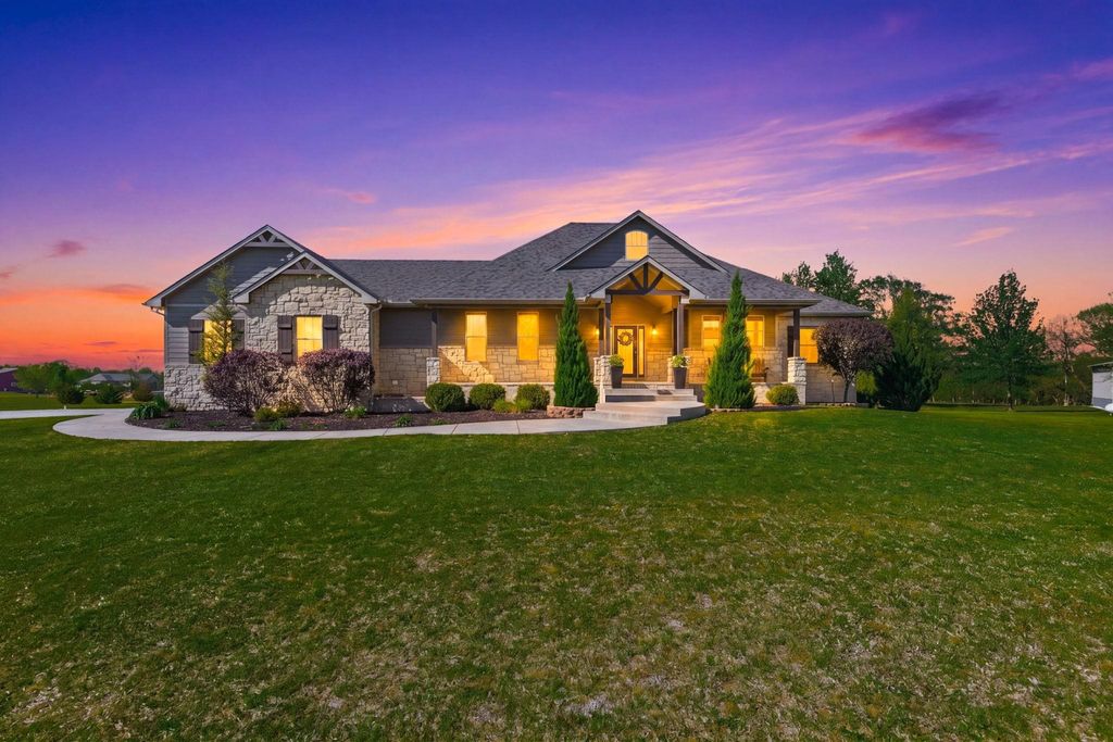 30100 W Deerwood Circle, Garden Plain, KS 67050