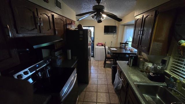 1401 CAROL DR, Memphis, TN 38116