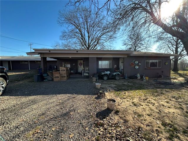 2721 S Arkansas Avenue, Russellville, AR 72801