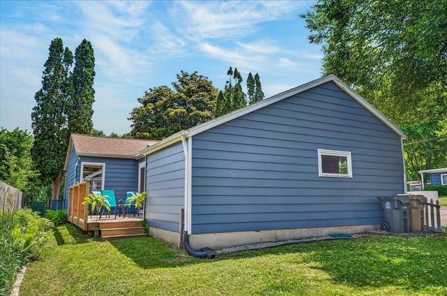 302 Glen Hwy, Madison, WI 53705