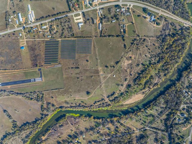 665 SH 230 Loop, Smithville, TX 78957