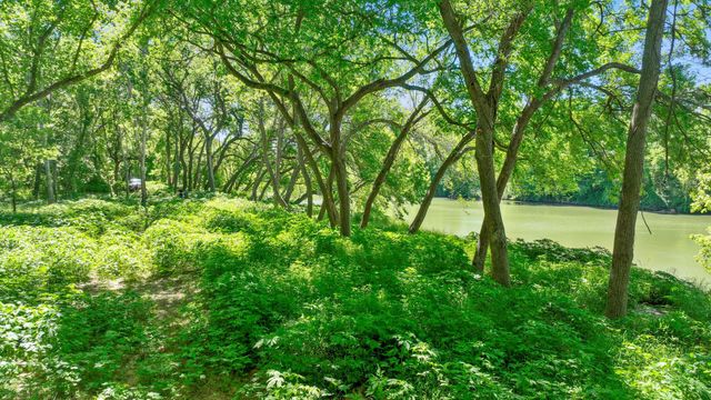 665 SH 230 Loop, Smithville, TX 78957