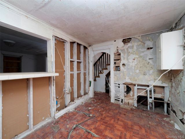 163 N Miller Street, Newburgh, NY 12550