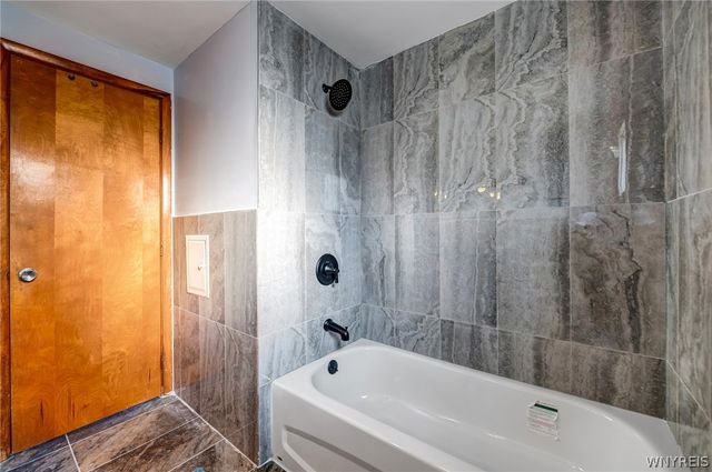 196 Barnabas Drive, Cheektowaga, NY 14043