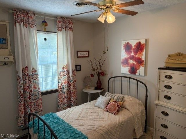 1237 A Somerset Drive, Salem, OH 44460