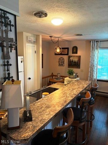 1237 A Somerset Drive, Salem, OH 44460