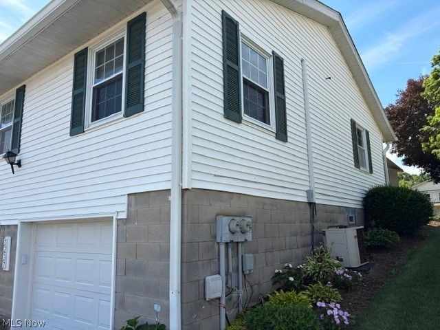 1237 A Somerset Drive, Salem, OH 44460