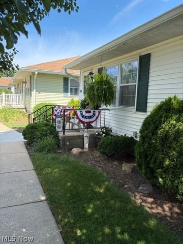 1237 A Somerset Drive, Salem, OH 44460