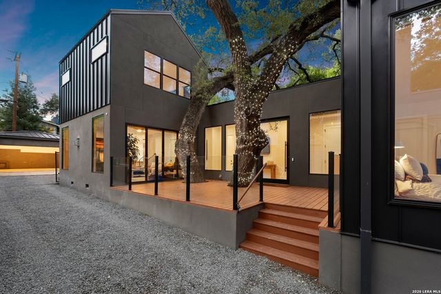 119 Grant Ave, Alamo Heights, TX 78209
