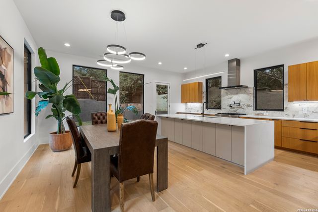119 Grant Ave, Alamo Heights, TX 78209