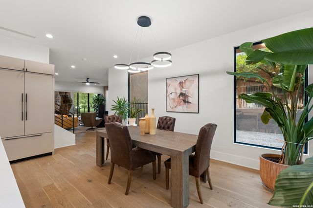 119 Grant Ave, Alamo Heights, TX 78209
