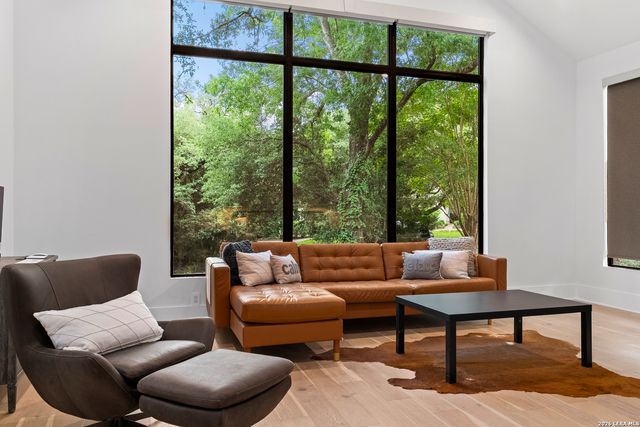 119 Grant Ave, Alamo Heights, TX 78209