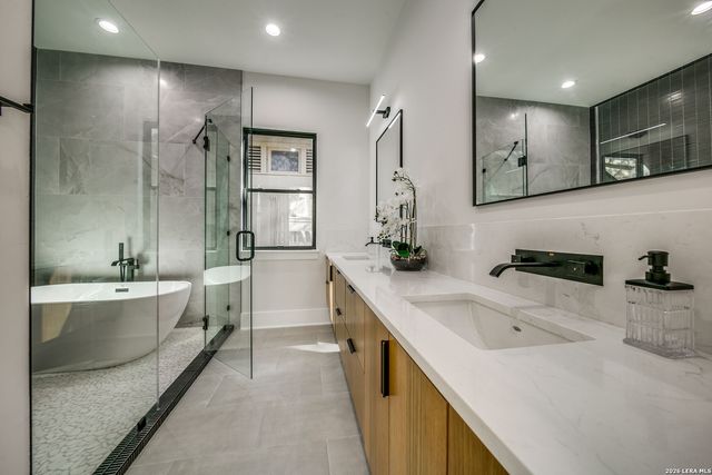 119 Grant Ave, Alamo Heights, TX 78209
