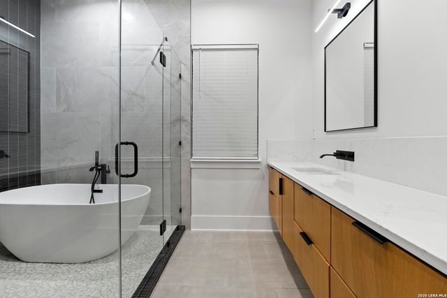 119 Grant Ave, Alamo Heights, TX 78209