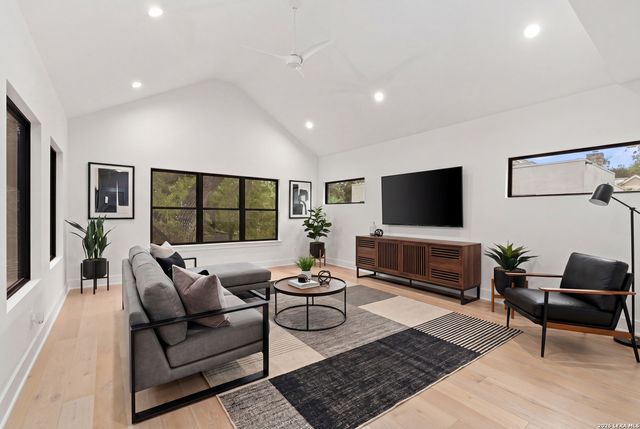 119 Grant Ave, Alamo Heights, TX 78209