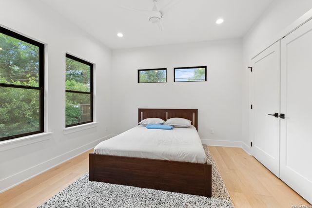 119 Grant Ave, Alamo Heights, TX 78209