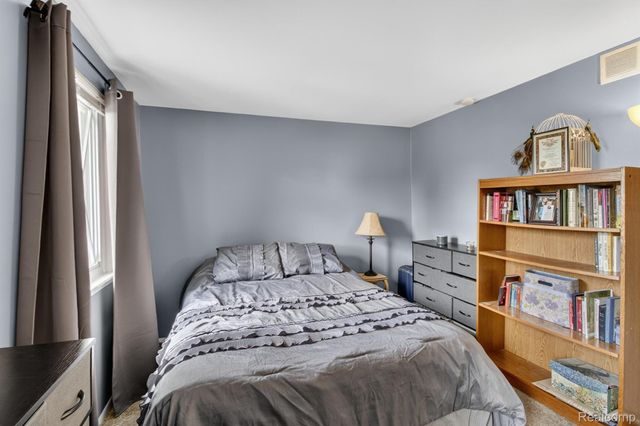 13806 Bonington Drive, Sterling Heights, MI 48312