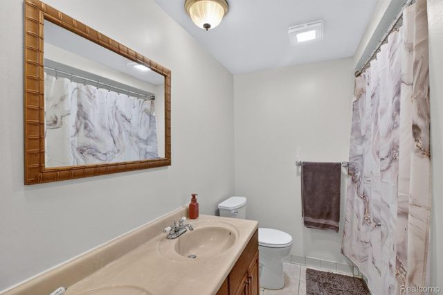 13806 Bonington Drive, Sterling Heights, MI 48312