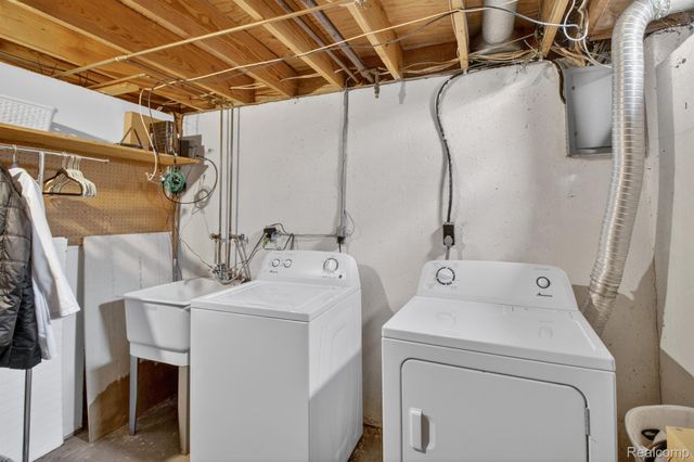13806 Bonington Drive, Sterling Heights, MI 48312