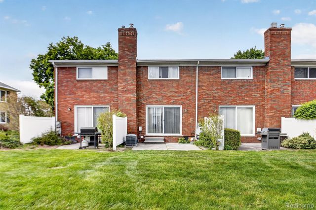 13806 Bonington Drive, Sterling Heights, MI 48312