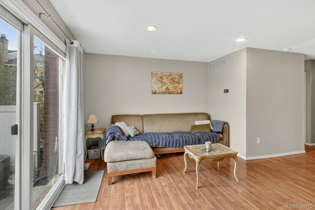 13806 Bonington Drive, Sterling Heights, MI 48312