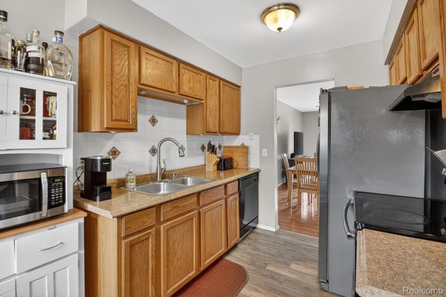 13806 Bonington Drive, Sterling Heights, MI 48312