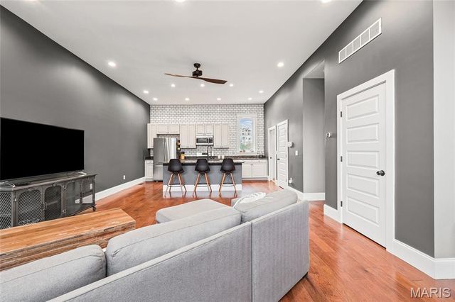 4418 Connecticut Street, St Louis, MO 63116