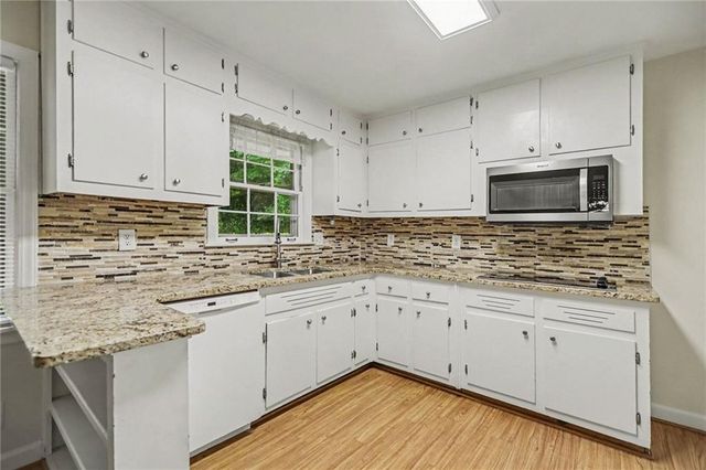 4725 Kitty Hawk Place, Atlanta, GA 30342