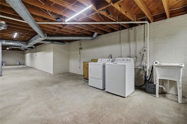 4725 Kitty Hawk Place, Atlanta, GA 30342
