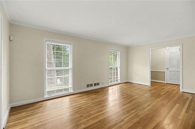 4725 Kitty Hawk Place, Atlanta, GA 30342