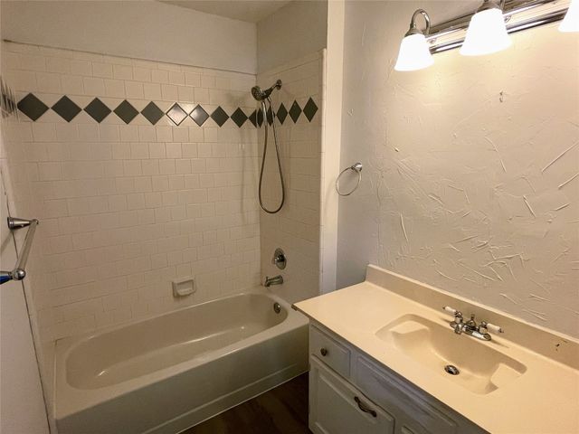 207 Clearcrest Drive, Allen, TX 75002