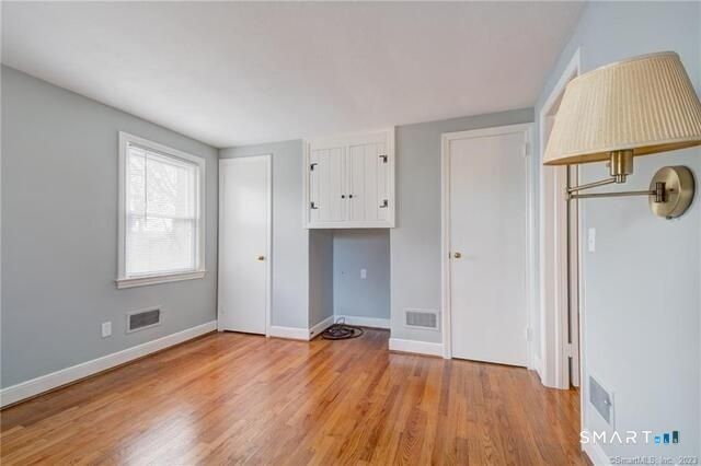 104 Clinton Street, Glastonbury, CT 06033
