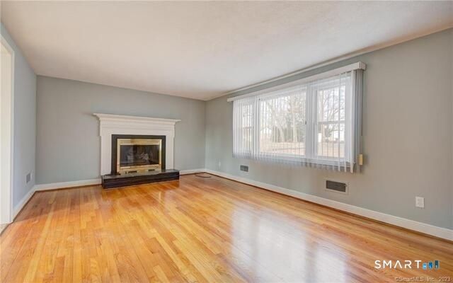 104 Clinton Street, Glastonbury, CT 06033
