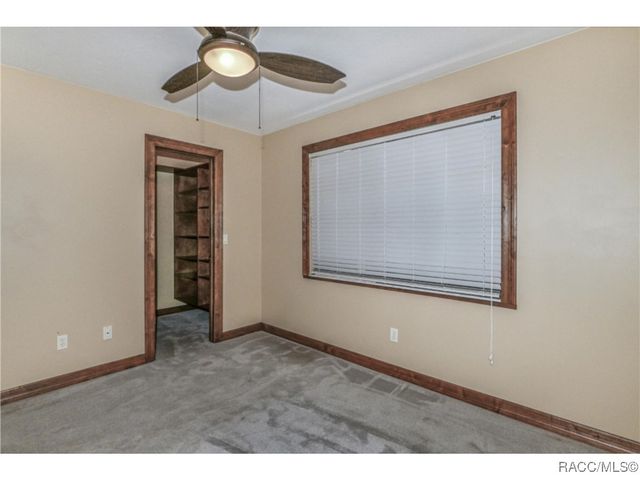 5184 S Riverview Circle, Homosassa, FL 34448