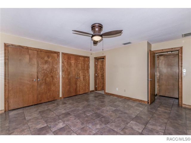 5184 S Riverview Circle, Homosassa, FL 34448