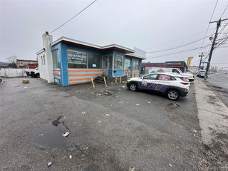267 Burnside Avenue, Lawrence, NY 11559