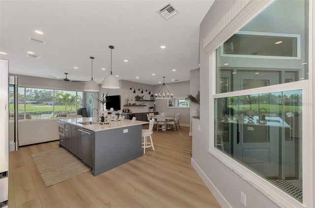 561 FALLBROOK DRIVE, Venice, FL 34292