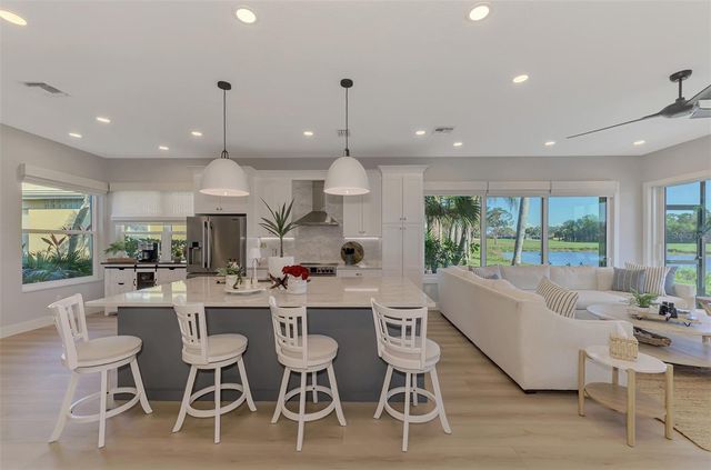 561 FALLBROOK DRIVE, Venice, FL 34292