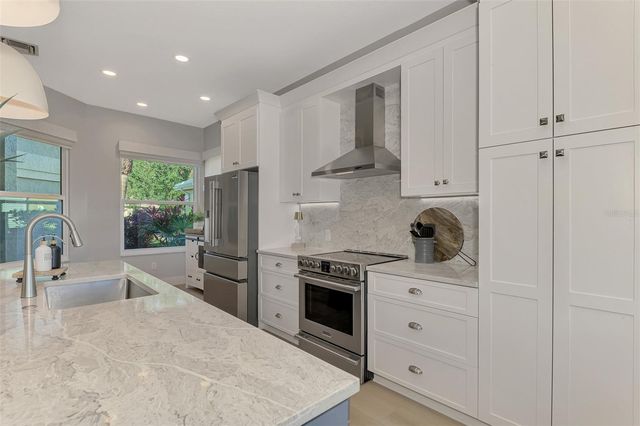 561 FALLBROOK DRIVE, Venice, FL 34292