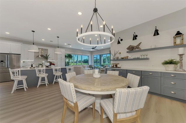 561 FALLBROOK DRIVE, Venice, FL 34292