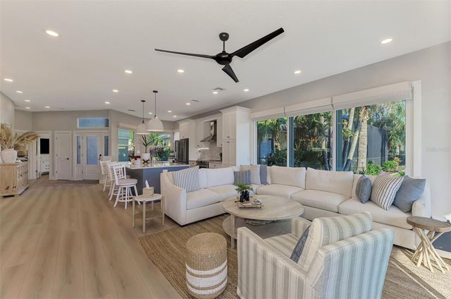 561 FALLBROOK DRIVE, Venice, FL 34292