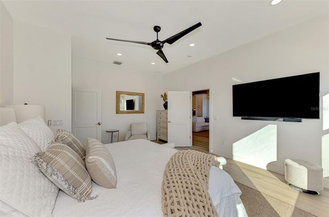 561 FALLBROOK DRIVE, Venice, FL 34292